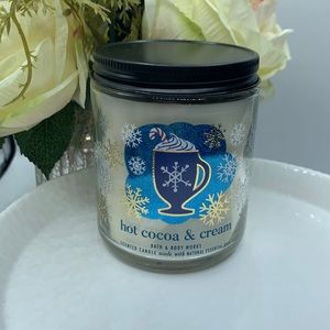Bath & Body Works Hot Cocoa & Cream Signature Single Wick Candle